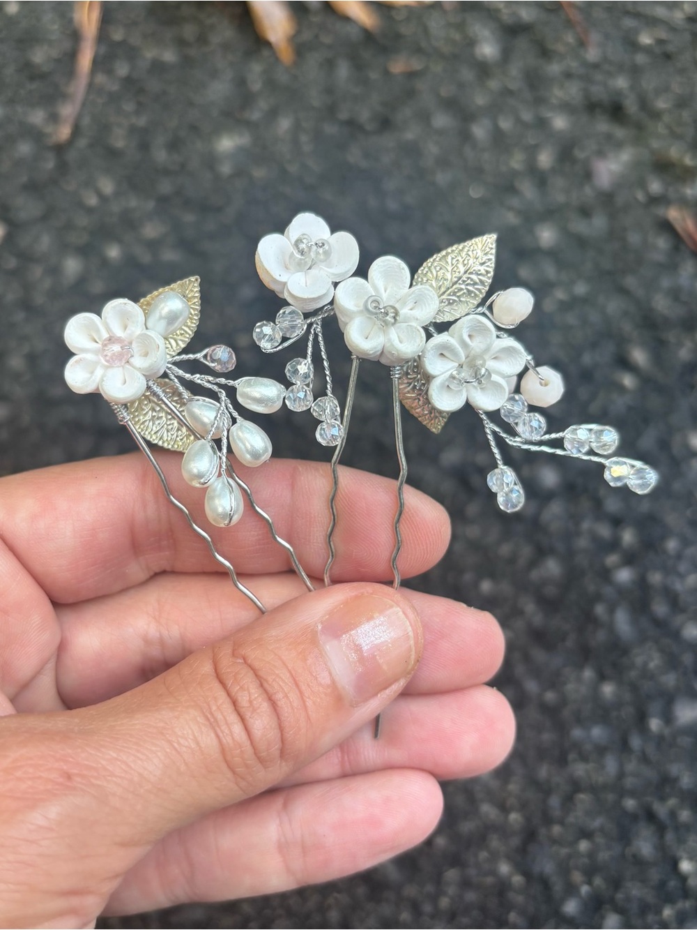 Delicate White Pearl Flower Hair Pins - Set of 2